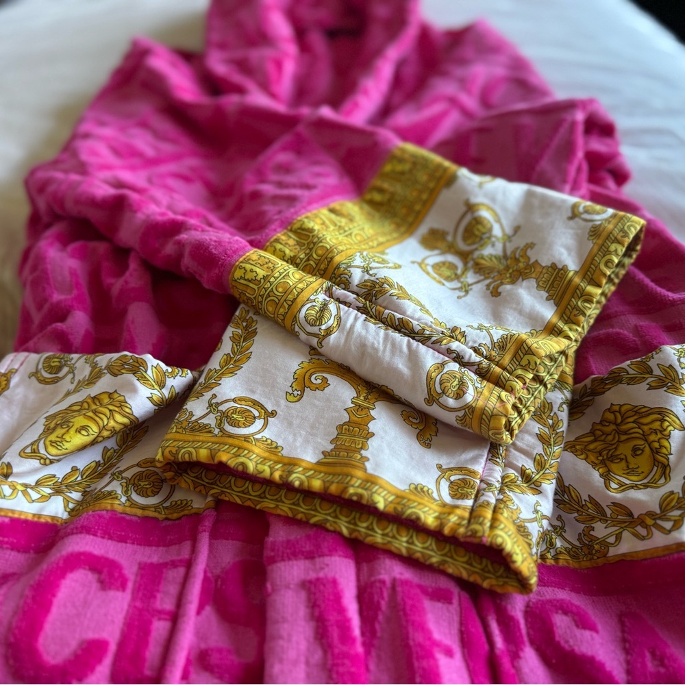 Versace Pink and Gold Robe Intimates Sleepwear